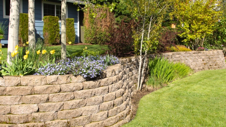 Rock Walls & Retaining Walls